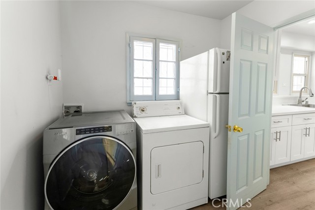 1119 S S Crescent Heights Boulevard, Los Angeles CA: https://media.crmls.org/medias/2c5d721e-c2c0-4351-8764-799f160dfe8d.jpg