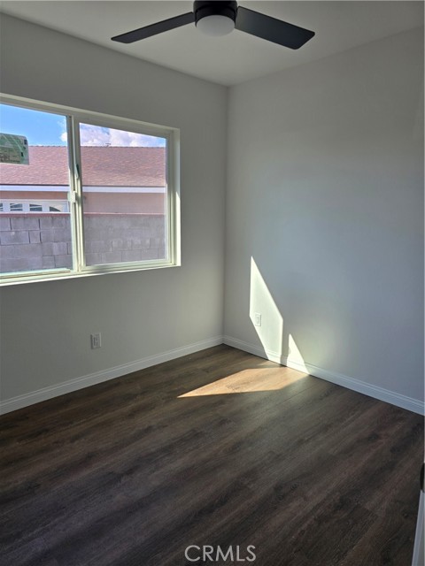 Detail Gallery Image 5 of 13 For 17748 Owen St, Fontana,  CA 92335 - 3 Beds | 1/1 Baths