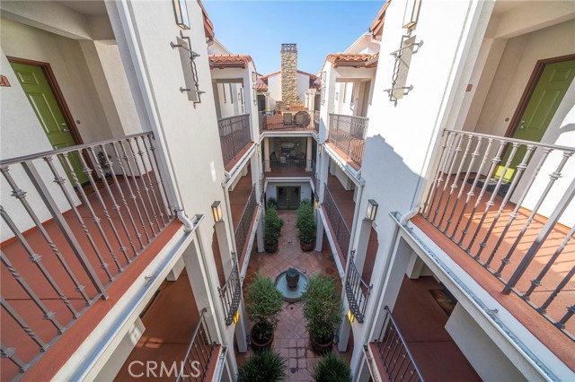 2001 Artesia Boulevard, Redondo Beach, California 90278, 1 Bedroom Bedrooms, ,1 BathroomBathrooms,Residential,Sold,Artesia,SB22021546