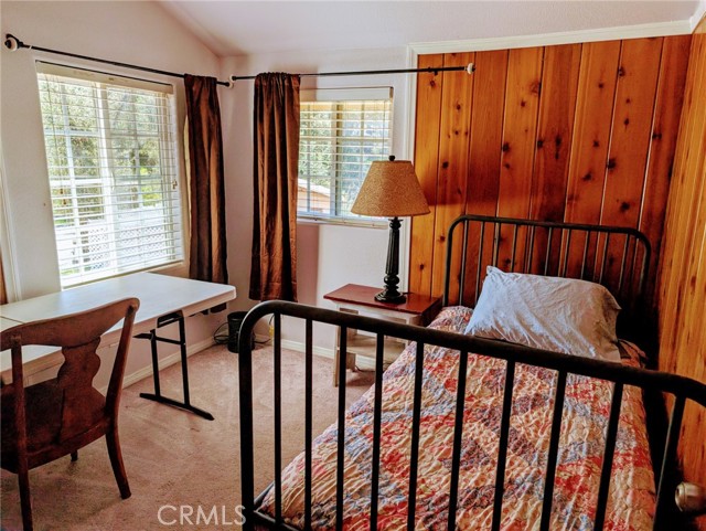 5049 CA-78, Santa Ysabel CA: https://media.crmls.org/medias/2c5eeef5-9c7b-4565-887b-a60aae6784f4.jpg