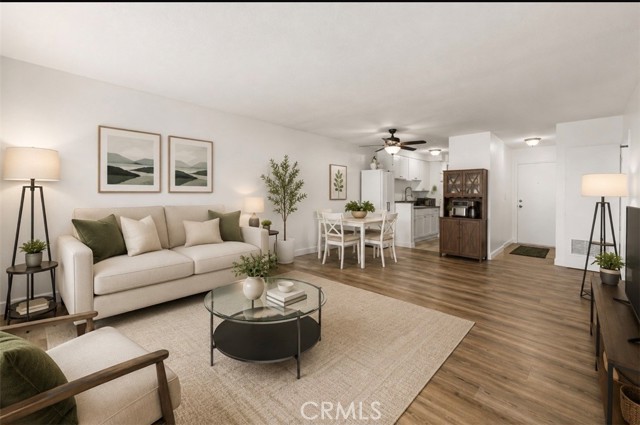 Front Image Thumbnail for CRDW26186349