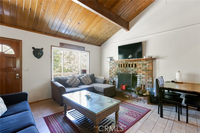 Detail Gallery Image 19 of 40 For 1207 Scenic Way, Rimforest,  CA 92378 - 3 Beds | 2 Baths