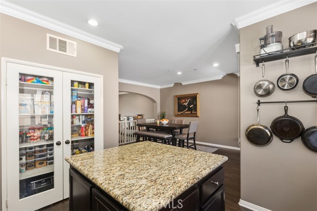 Detail Gallery Image 13 of 42 For 4428 Owens St #104,  Corona,  CA 92883 - 3 Beds | 2/1 Baths
