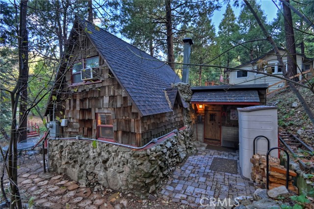 Detail Gallery Image 23 of 33 For 23270 Brookside, Crestline,  CA 92325 - 1 Beds | 1 Baths