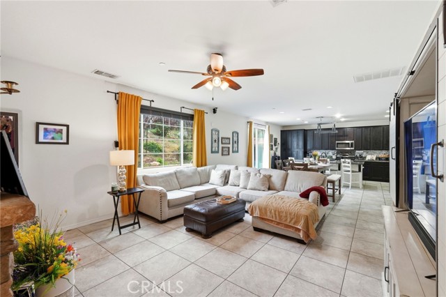 Detail Gallery Image 21 of 60 For 18332 Cayenne, San Bernardino,  CA 92407 - 4 Beds | 3/1 Baths