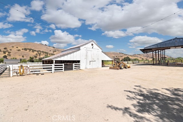 75429 Indian Valley Road, San Miguel CA: https://media.crmls.org/medias/2c63d7ff-1065-4847-9eea-539d8f5372b6.jpg