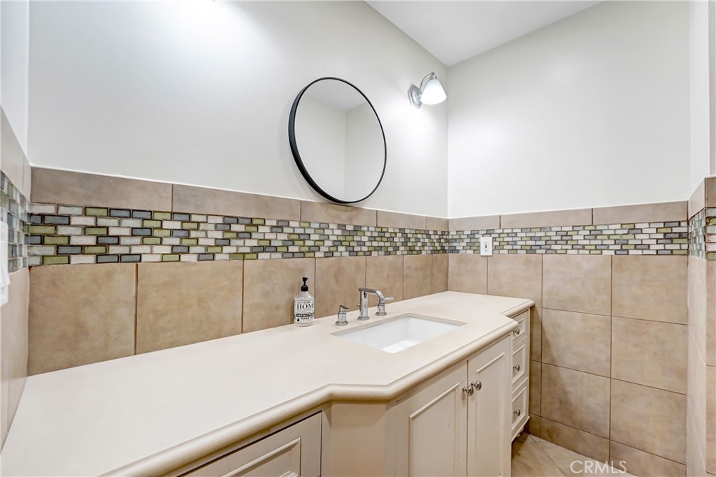 MLS #OC25224176 image #25