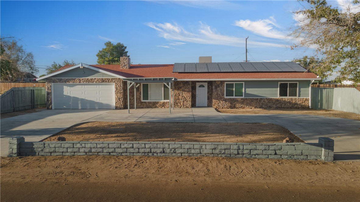 Detail Gallery Image 4 of 40 For 10717 Aspen Ave, California City,  CA 93505 - 3 Beds | 2 Baths