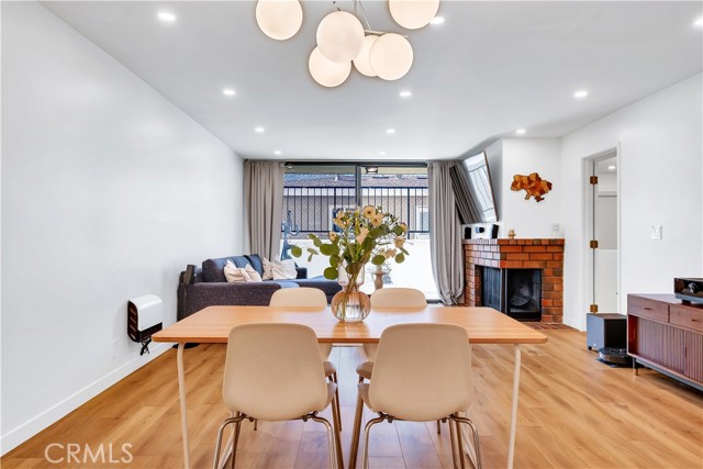 Detail Gallery Image 2 of 42 For 745 Main, El Segundo,  CA 90245 - 2 Beds | 2 Baths