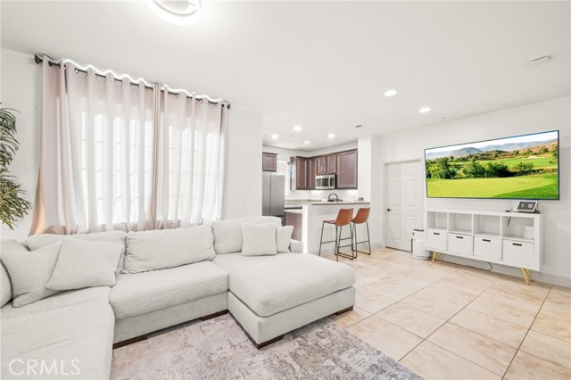 Detail Gallery Image 5 of 47 For 31210 Strawberry Tree, Temecula,  CA 92592 - 3 Beds | 2/1 Baths