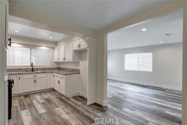402 E Glendale Drive, Orange CA: https://media.crmls.org/medias/2c665d72-d627-42aa-b587-a5d4b9c37d28.jpg