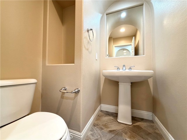 Detail Gallery Image 16 of 63 For 45551 Bayberry Pl, Temecula,  CA 92592 - 5 Beds | 3/1 Baths