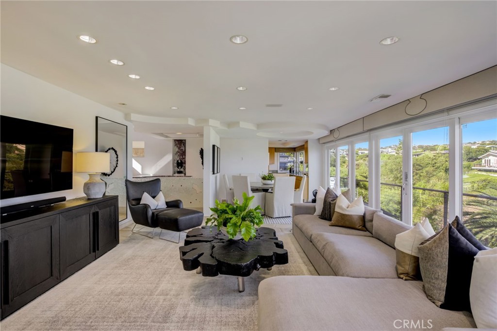 186 Shorecliff Road