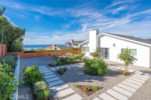 6726 Kings Harbor Drive, Rancho Palos Verdes, California 90275, 4 Bedrooms Bedrooms, ,2 BathroomsBathrooms,Residential,Sold,Kings Harbor,SB21159281