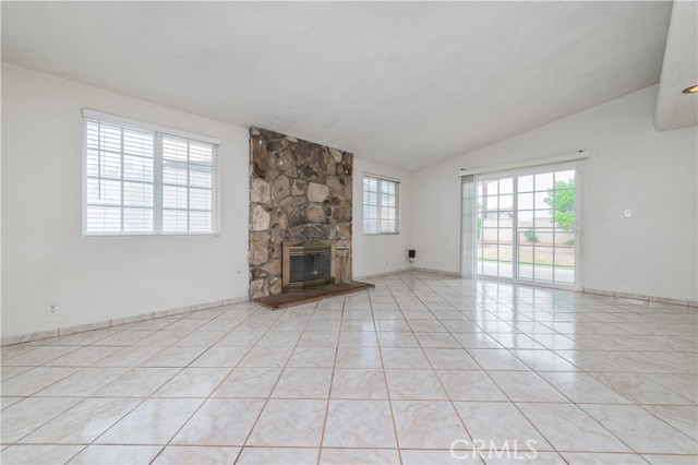 Image 9 of 40 For 1003 Rodilee Avenue