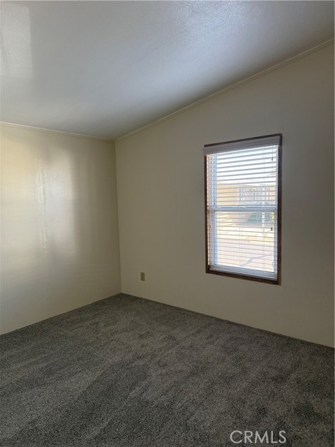 Detail Gallery Image 10 of 17 For 13393 Mariposa Rd #42,  Victorville,  CA 92395 - 3 Beds | 2 Baths