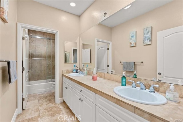 Detail Gallery Image 11 of 19 For 24230 Hayes Ave, Murrieta,  CA 92562 - 3 Beds | 2/1 Baths