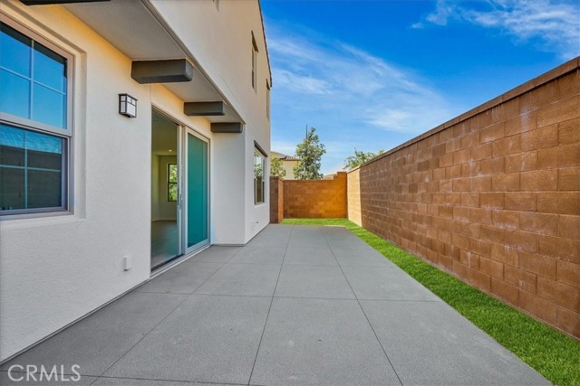 228 Birdseye, Irvine CA: https://media.crmls.org/medias/2c6a4546-a380-4a0e-87c6-9ecce1e86355.jpg