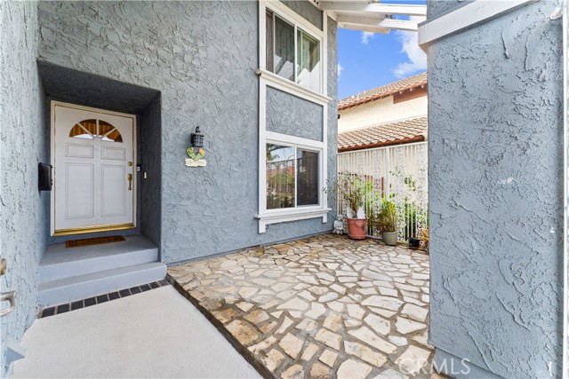 Detail Gallery Image 5 of 43 For 8740 Hudson River Cir, Fountain Valley,  CA 92708 - 5 Beds | 2/1 Baths