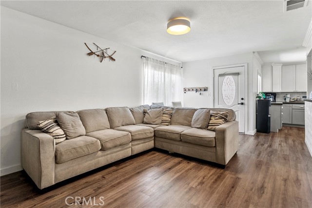715 W South Street, Anaheim CA: https://media.crmls.org/medias/2c6ab93e-df6c-49b6-9ae3-bcfa9d9a35ca.jpg