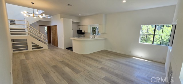 10446 Quito Lane, Los Angeles CA: https://media.crmls.org/medias/2c6b10ed-3a34-4ae6-8f1b-7899556c7671.jpg