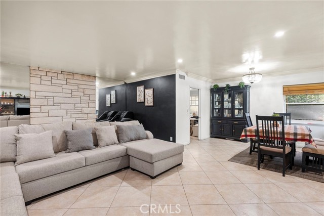 Front Image Thumbnail for CRSR26069067