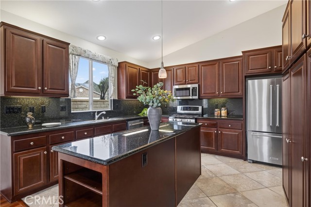 Detail Gallery Image 17 of 50 For 399 Cabrera, Hemet,  CA 92545 - 2 Beds | 2 Baths