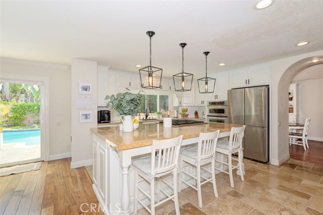 26752 Magdalena Lane, Mission Viejo CA: https://media.crmls.org/medias/2c6c47d1-1e2e-4a35-a807-0b4ffc95c485.jpg