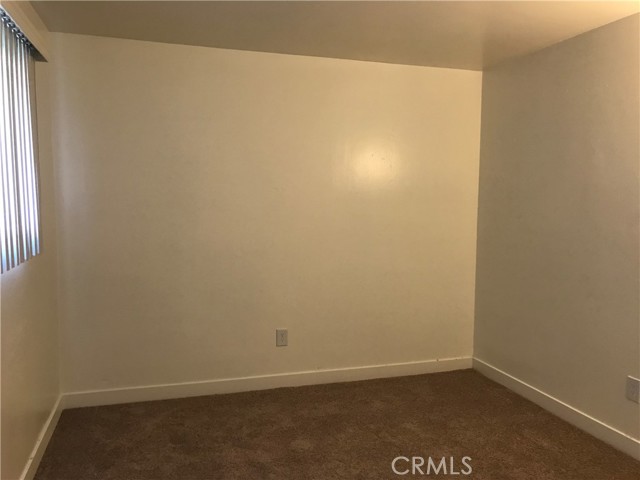 Detail Gallery Image 7 of 17 For 12081 Marigold Ave, Moreno Valley,  CA 92557 - 3 Beds | 1 Baths