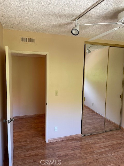 7727 Via Capri, Burbank CA: https://media.crmls.org/medias/2c6d1edd-1cf2-4326-9afd-a2aef36db590.jpg