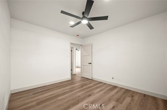 Detail Gallery Image 17 of 44 For 924 W Almond St, Compton,  CA 90220 - 3 Beds | 2 Baths