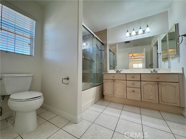 Detail Gallery Image 12 of 16 For 5339 Welland Ave #B,  Temple City,  CA 91780 - 4 Beds | 3 Baths