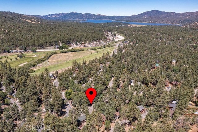 893 Silver Tip Drive, Big Bear CA: https://media.crmls.org/medias/2c6f87fb-7a81-413b-b973-2902eccc71f4.jpg