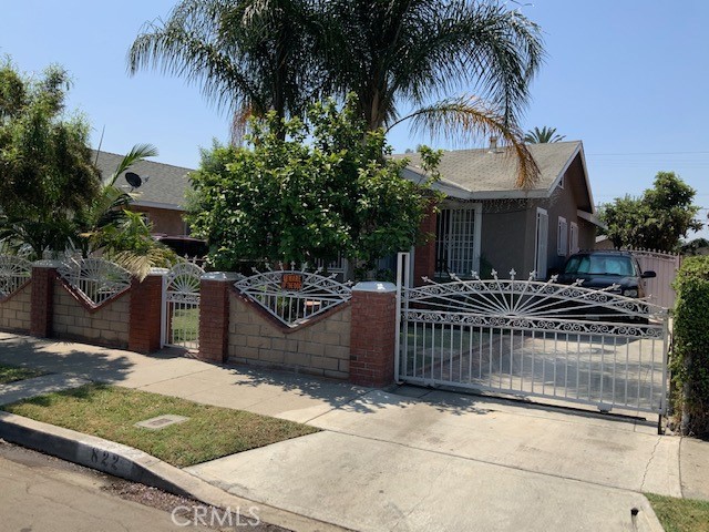 822 E 105th St, Los Angeles, CA 90002