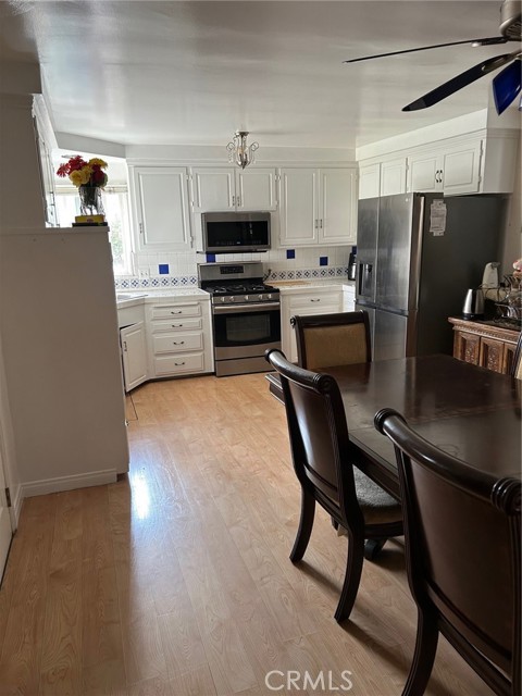 Detail Gallery Image 2 of 13 For 518 Sheree Ln, Placentia,  CA 92870 - 3 Beds | 2 Baths