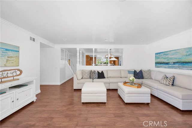 4322 Fontainbleau Avenue, Cypress CA: https://media.crmls.org/medias/2c7024ad-95d0-4b7a-aa59-2255c9f4f08a.jpg