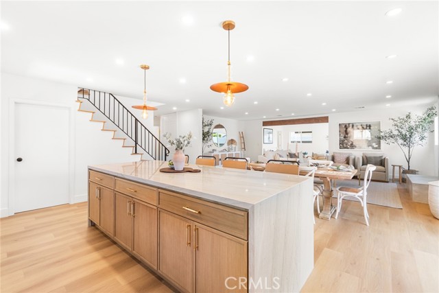 22748 Samuel Street, Torrance CA: https://media.crmls.org/medias/2c703eac-3f6e-4103-952b-b7396cdce610.jpg