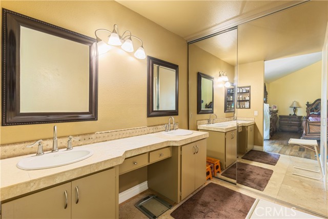 12203 Santa Gertrudes Ave, La Mirada CA: https://media.crmls.org/medias/2c705d36-f813-4b00-a0fc-5e15aa95e3ab.jpg
