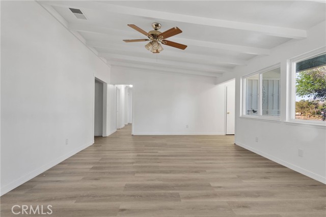 14246 Osage Road, Apple Valley CA: https://media.crmls.org/medias/2c707c0c-7950-4f85-8180-0e89eb04f09f.jpg