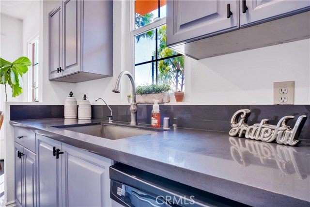 3711 Baldwin Street, Lincoln Heights CA: https://media.crmls.org/medias/2c724ea5-fef7-461e-bc60-4538820f0405.jpg