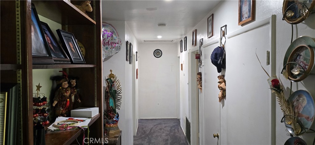 https://media.crmls.org/medias/2c72f15d-09f7-41ea-ad1b-0667a19290b7.jpg?preset=X-Large