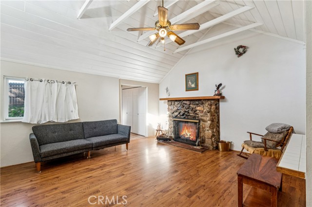 Detail Gallery Image 4 of 40 For 1051 Playground Dr, Crestline,  CA 92325 - 2 Beds | 1/1 Baths