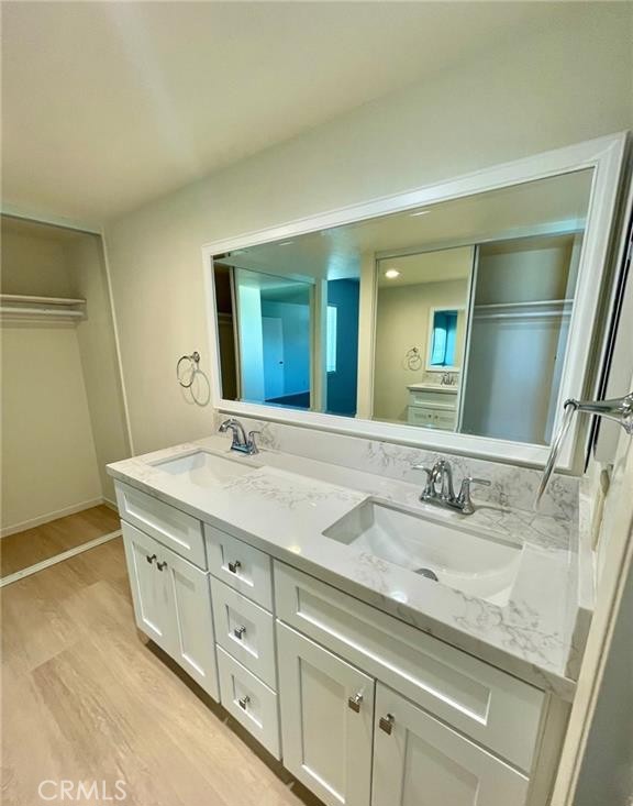 Detail Gallery Image 4 of 19 For 14111 Chagall Ave, Irvine,  CA 92606 - 4 Beds | 2/1 Baths
