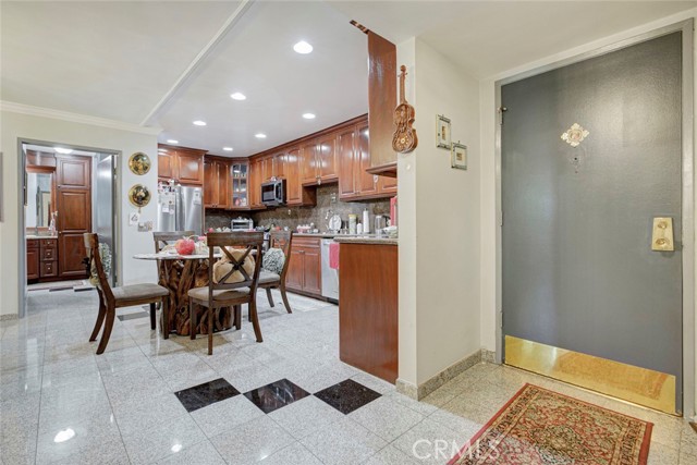 Detail Gallery Image 9 of 35 For 1401 Valley View #206,  Glendale,  CA 91202 - 2 Beds | 2 Baths