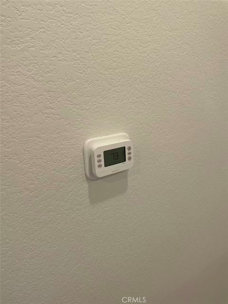 https://media.crmls.org/medias/2c74f0bb-e202-443a-bfa4-3e156be5de7f.jpg?preset=X-Large