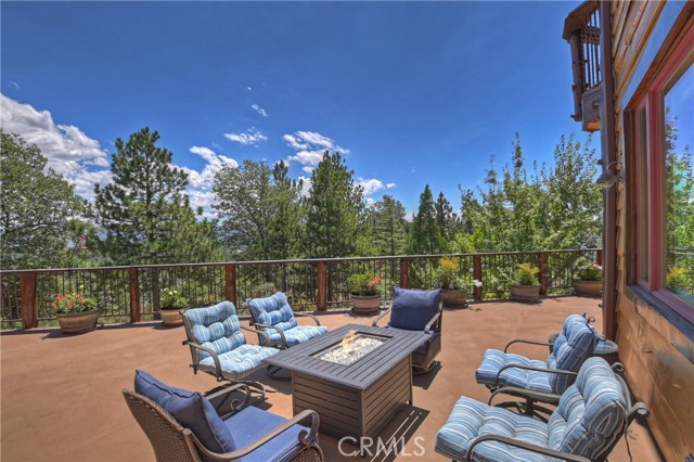 Detail Gallery Image 52 of 70 For 1011 Black Oaks Dr, Lake Arrowhead,  CA 92352 - 4 Beds | 3 Baths