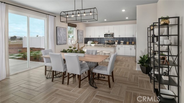 Detail Gallery Image 1 of 18 For 2448 Gunner Ridge Way, Rialto,  CA 92377 - 3 Beds | 2/1 Baths