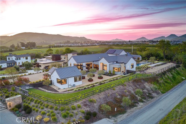 Detail Gallery Image 2 of 75 For 280 Jespersen Ln, San Luis Obispo,  CA 93401 - 5 Beds | 7/1 Baths