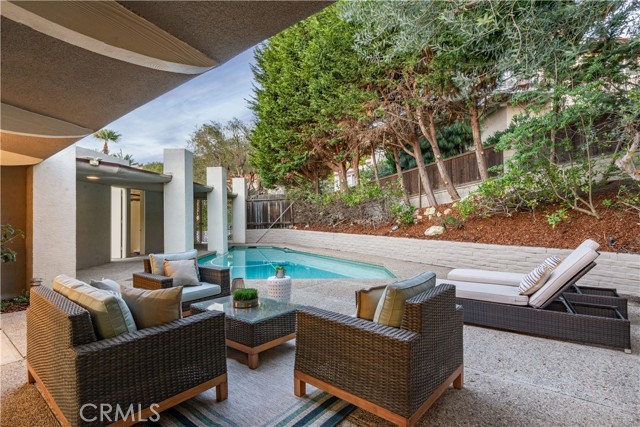 Detail Gallery Image 29 of 35 For 30175 Avenida Tranquila, Rancho Palos Verdes,  CA 90275 - 5 Beds | 2/1 Baths