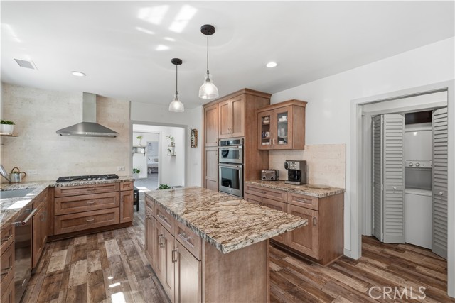 Detail Gallery Image 14 of 58 For 5640 E Parkcrest, Long Beach,  CA 90808 - 3 Beds | 3 Baths